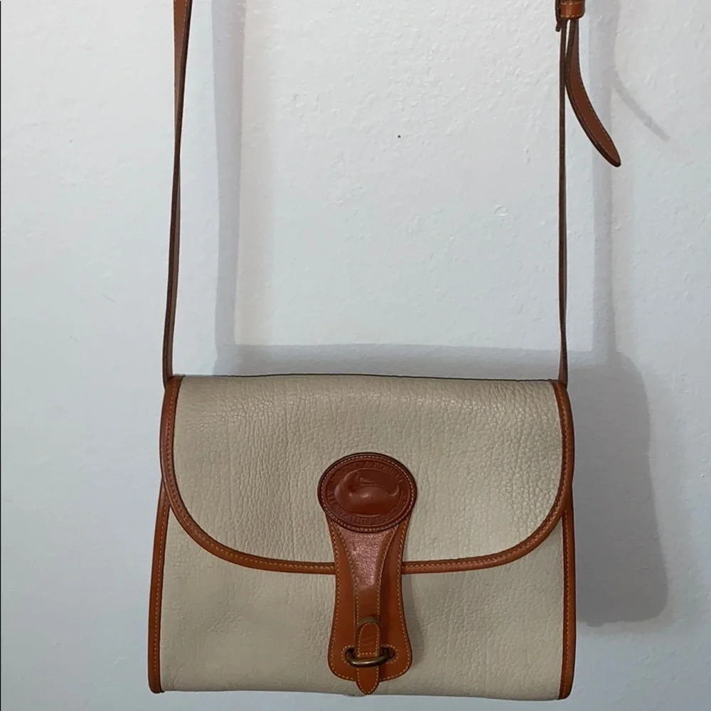 Dooney & Bourke classic dooney